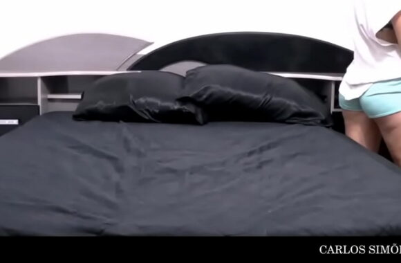 Traição Real: Marido Corno Assiste Esposa Gozando com Carlão
